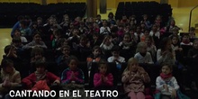 CANTANDO EN EL TEATRO