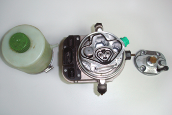 Electrobomba de servodirección. Detalle interior del cuerpo de b