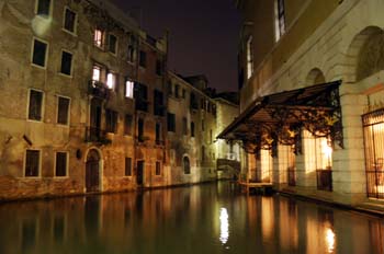 Trasera del Teatro Fenice, Venecia