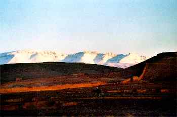 Montañas nevadas en el Alto Atlas, Marruecos