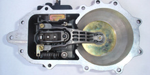 Inyección KE-Jetronic. Detalle del brazo de mando del plato sond