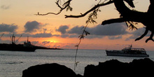 Atardecer en la Isla San Cristóbal, Ecuador