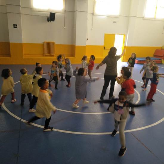 Jornadas Culturales. Musica y Movimiento. Infantil 5
