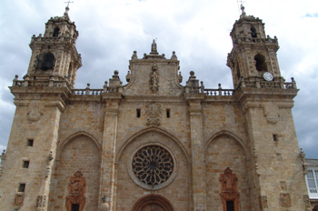 Fachada principal de la Catedral de Mondoñedo, Lugo, Galicia