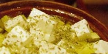 Queso feta en aceite