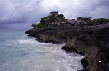 Vista de Tulum sobre el mar Caribe, México