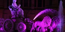 Iluminación de la fuente de Cibeles con motivo de la Boda Real