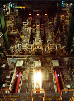 Tratamiento del acero en una planta siderúrgica