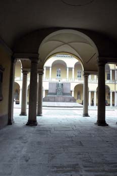 Facultad de letras, Pavía