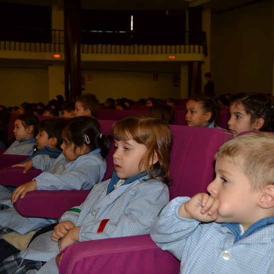 TEATRO LA CHARLOJA. “KAMELOT” 15