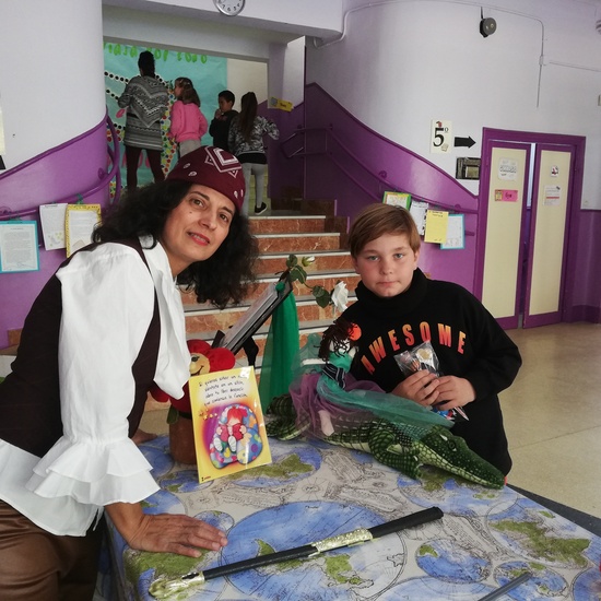 Mercadillo de Libros, premiados, y exposición de trabajos. Día del Libro curso 18-19 47