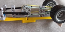 Inspírate en la maquina de vapor para construir con Nezha una mecanismo que transforma movimiento circular en lineal