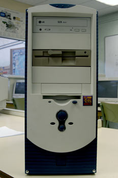 Detalle  de indicadores y conexiones delanteras (antiguas)