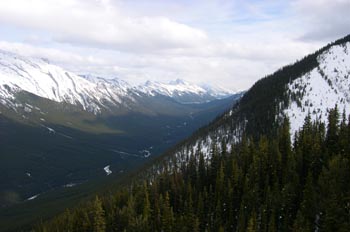 Valle Spray y Monte Rundle (2948m)