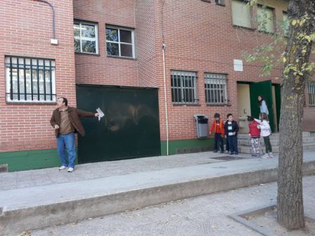 Los padres juegan en el cole  4