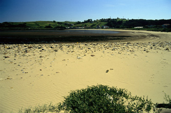 Arenal hacia el noreste de la ensenada de Lloredo, Gozón, Princi