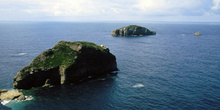 Isla Erbosa en el Cabo de Peñas, Gozón, Principado de Asturias