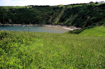 Playa de Llumeres del Cabo de Peñas, Gozón, Principado de Asturi