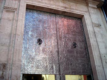 Herraje de puerta de la catedral de Vic, Barcelona, Cataluña