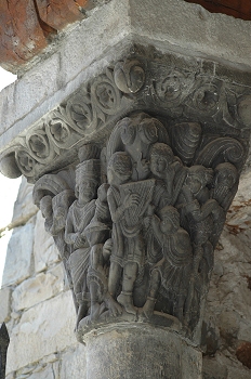 Capitel con motivos musicales, Huesca