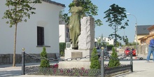 Estatua de "La Despernada" en Villanueva de la Cañada