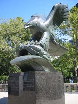 Escultura águila