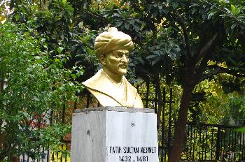 Estatua del sultan Fatih Mehmet, Estambul, Turquía
