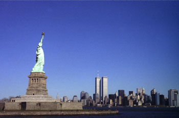 Torres gemelas y Estatua de la Libertad, Nueva York, Estados Uni