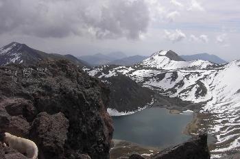 Laguna del Sol (4000m), vista desde el Pico del Fraile (4500m)