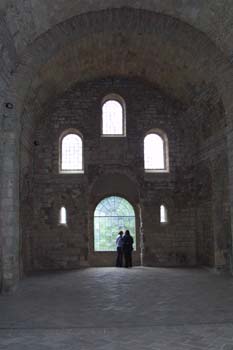 Arco en San Juan de la Peña, Huesca