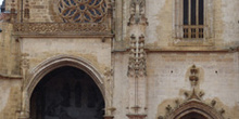 Detalle fachada, Catedral de Oviedo