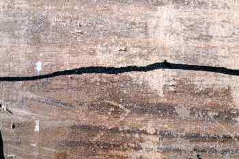 Madera con grietas