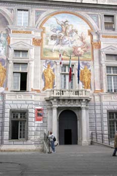 Entrada Palacio de San Giorgio, Génova