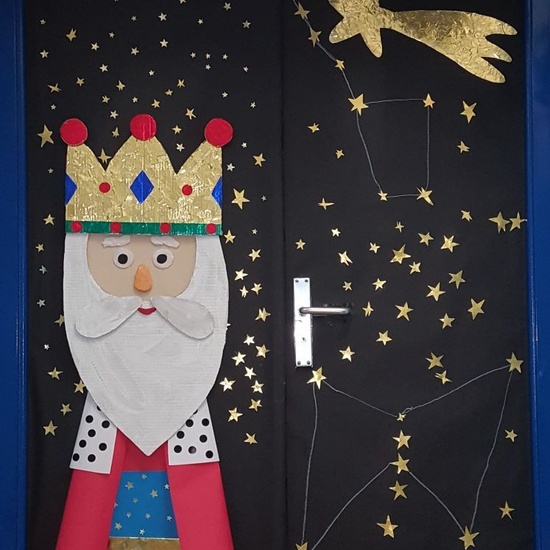 DECORACIÓN DE PUERTAS 22