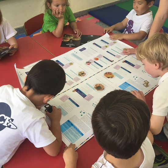 2018_06_25_Los pulpos disfrutan de un taller de libros 14