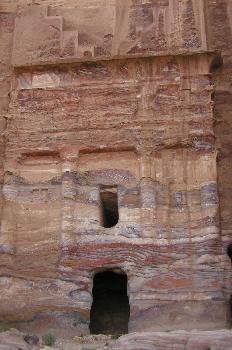 Fachada de la Tumba de Urn, Petra, Jordania