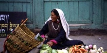 Vendedora del mercado de verduras, Ladakh, India