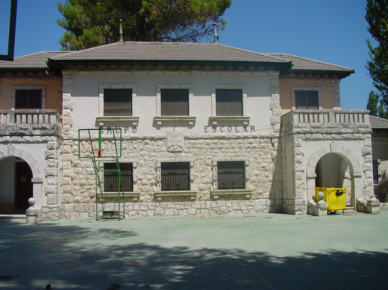 Colegio en Villar del Olmo
