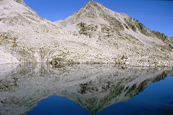 Lago de montaña, Benasque