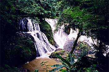 Cascadas en zona norte, Laos
