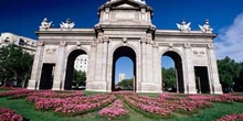 Puerta de Alcalá, Madrid