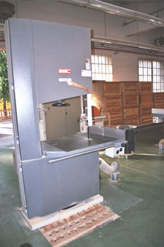 Sierra de cinta cerrada