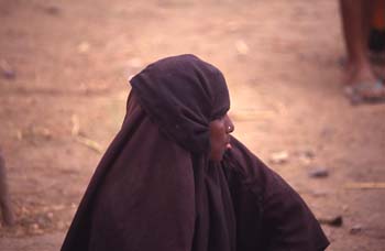 Vendedora en el mercado de Suqal Khamis, Yemen
