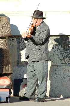 Violinista en Budapest, Hungría