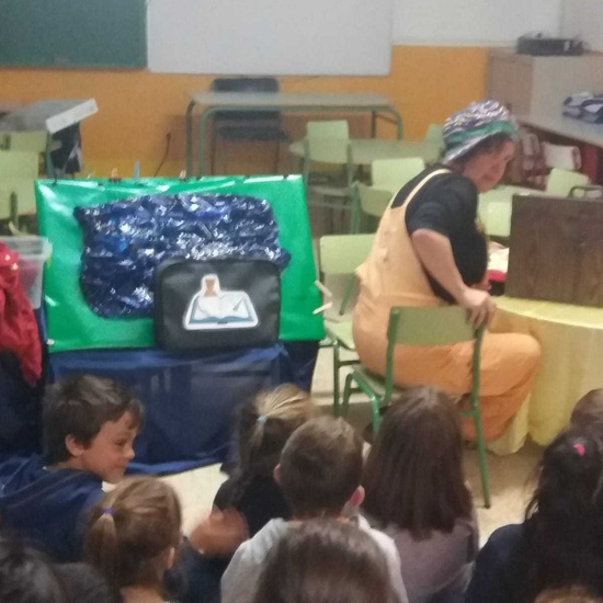 CUENTACUENTOS INFANTIL. día del libro 18-19 24