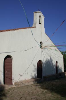 Iglesia de Santa Maria Navarrese en Baunei, Italia