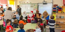Los RRMM y Papá Noel en INF 5B 8