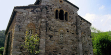 Vista desde el ábside de la Iglesia de San Pedro de Nora, Oviedo