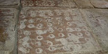 Detalle del suelo. San Miguel de Foces, Huesca