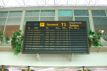 Pizarra electrónica de un Aeropuerto